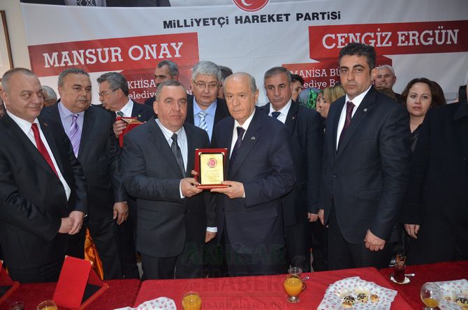 MHP LİDERi DEVLET BAHÇELİ AKHİSARLILAR İLE BULUŞTU